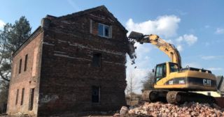 Демонтаж кирпичного дома Артем, цена от 2952 руб.